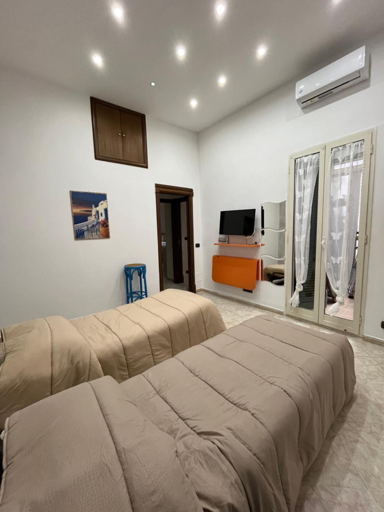 مبيت وإفطار نابولي Barbi'S House المظهر الخارجي الصورة